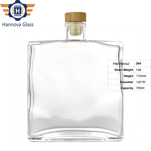 Custom Square Glass Whiskey Gin Vodka Brandy Tequila Bottle with Cork Sealing 700ml Capacities for Energy Drinks
