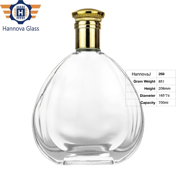 Luxury 700ml Special Heart Shape Glass Bottle for Premium Brandy Cognac XO Elegant Empty Liquor Spirit Bottle Cork