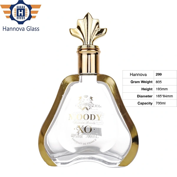 Custom Design 700ml Heavy Weight Liquor Bottle with Ornate Gold Trim for Premium Brandy XO Cognac Spirit with a Cap