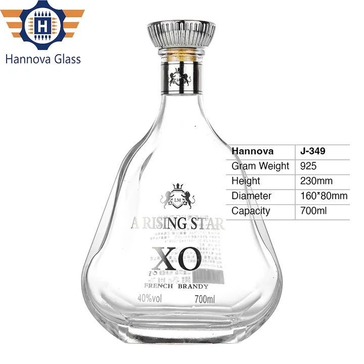 Classic 700ml Glass Bottle for Brandy and Spirit 925g Heavy Base Super Flint Glass Liquor Bottle with Airtight Cork Lid